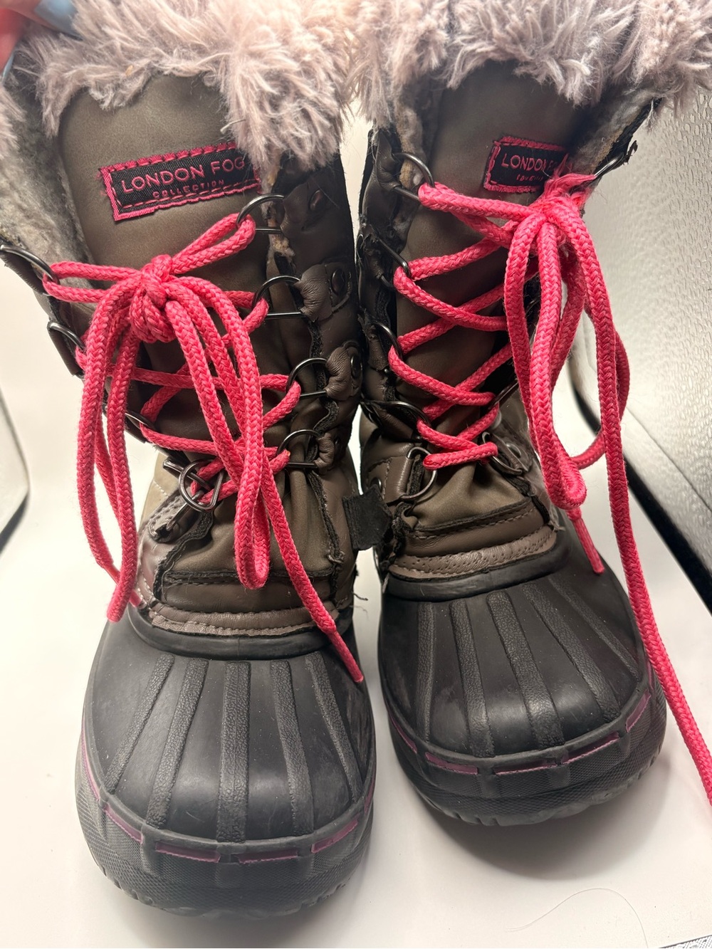 London Fog Brown Kids Snow Boots with Pink Laces